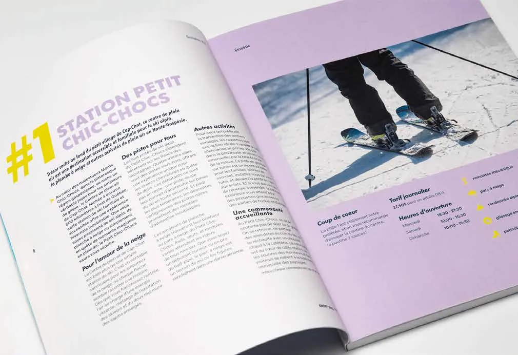 Double page d’AMONT, rubrique « Station petit chic choc », texte sur fond lilas et photo de ski.
